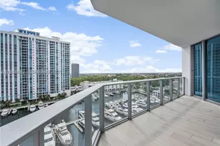 17301 Biscayne, North Miami Beach, FL 33160 - Photo 3