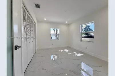 542 E 20th, Hialeah, FL 33013 - Photo 31