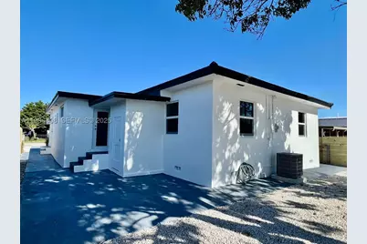 542 E 20th, Hialeah, FL 33013 - Photo 15
