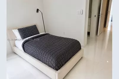 300 Biscayne Blvd #3201, Miami, FL 33130 - Photo 25