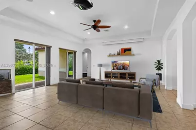 6432 SW 55th, Davie, FL 33314 - Photo 3