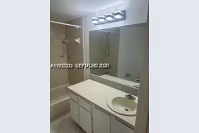 212 Lake Pointe #210, Fort Lauderdale, FL 33309 - Photo 7