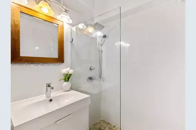 255 W 24th #234, Miami Beach, FL 33140 - Photo 7
