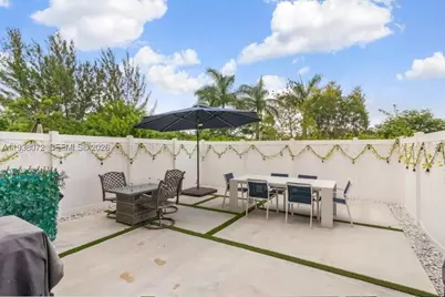 11431 W 32nd, Hialeah, FL 33018 - Photo 11