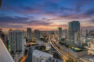 200 Biscayne Blvd, Miami, FL 33131 - Photo 1