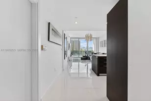 200 Biscayne Blvd, Miami, FL 33131 - Photo 9
