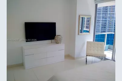 200 Biscayne Boulevard #906, Miami, FL 33131 - Photo 3