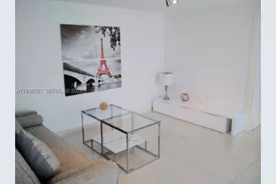 200 Biscayne Boulevard #906, Miami, FL 33131 - Photo 13