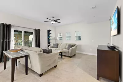 630 SE 15th #3, Fort Lauderdale, FL 33316 - Photo 9