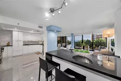 2843 S Bayshore #6B, Miami, FL 33133 - Photo 13