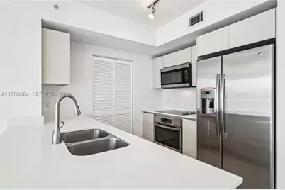 4250 Biscayne #1516, Miami, FL 33137 - Photo 11