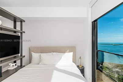 398 NE 5th #4512, Miami, FL 33132 - Photo 5