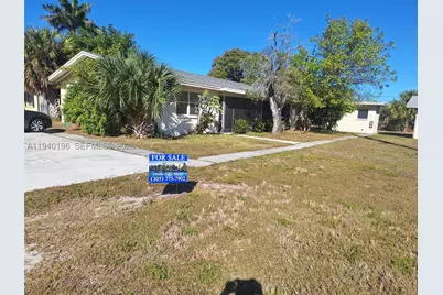 245 E Parkway, Other Fl City, FL 33904 - Photo 1