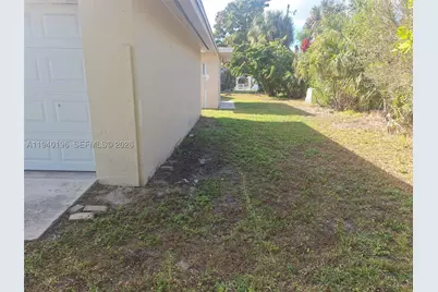 245 E Parkway, Other Fl City, FL 33904 - Photo 25