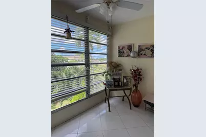 9041 Sunrise Lakes #207, Sunrise, FL 33322 - Photo 23