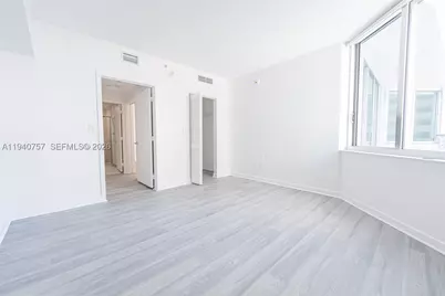 335 S Biscayne #1108, Miami, FL 33131 - Photo 11