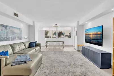 5005 Collins #824, Miami Beach, FL 33140 - Photo 19