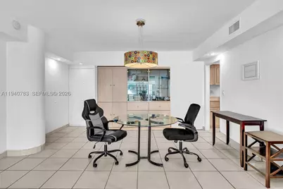 5005 Collins #824, Miami Beach, FL 33140 - Photo 17