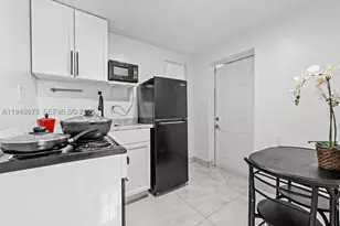 1230 NW 35th, Miami, FL 33142 - Photo 17