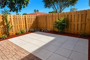 885 NE 213th, Miami, FL 33179 - Photo 9