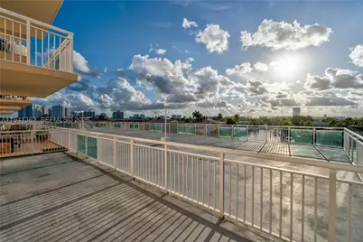 437 Golden Isles #4D, Hallandale Beach, FL 33009 - Photo 21
