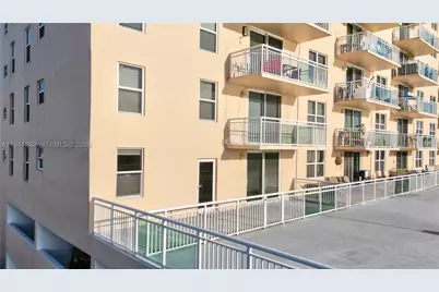 437 Golden Isles #4D, Hallandale Beach, FL 33009 - Photo 27