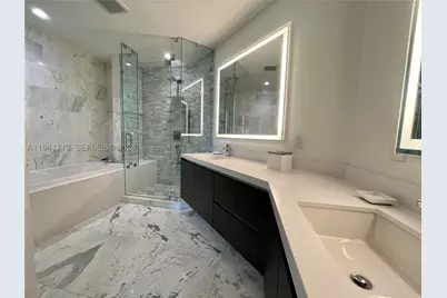 851 NE 1st #3606, Miami, FL 33132 - Photo 13