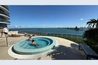 488 NE 18th #700, Miami, FL 33132 - Photo 35