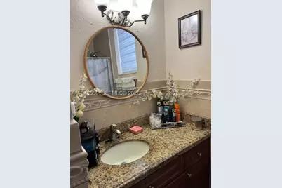 4211 W 10th, Hialeah, FL 33012 - Photo 19