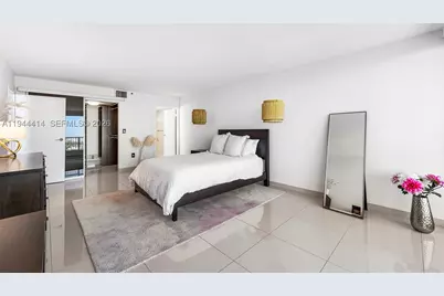 555 NE 15th #26B, Miami, FL 33132 - Photo 15