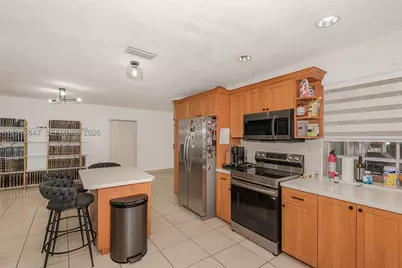 8950 Harding, Surfside, FL 33154 - Photo 9