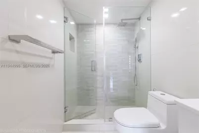 5555 Collins #9U, Miami Beach, FL 33140 - Photo 27