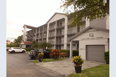 1400 SW 124th #205Q, Pembroke Pines, FL 33027 - Photo 3