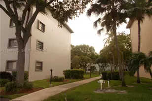 1400 SW 124th, Pembroke Pines, FL 33027 - Photo 35