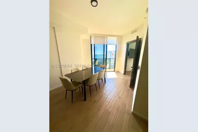 398 NE 5th #2114, Miami, FL 33132 - Photo 13