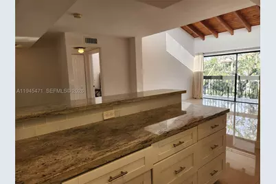 5201 Orduna #14, Coral Gables, FL 33146 - Photo 15