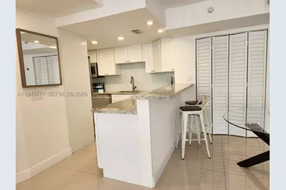 5201 Orduna #14, Coral Gables, FL 33146 - Photo 7