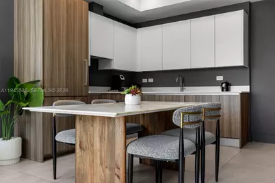 239 SW 9th #2102, Miami, FL 33130 - Photo 17