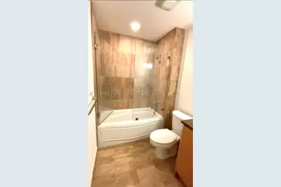 300 S Biscayne #T-1803, Miami, FL 33131 - Photo 19