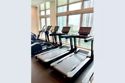 300 S Biscayne #T-1803, Miami, FL 33131 - Photo 7