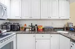 540 Brickell Key, Miami, FL 33131 - Photo 13