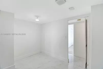 20100 W Country Club #1005, Aventura, FL 33180 - Photo 25