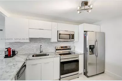 20100 W Country Club #1005, Aventura, FL 33180 - Photo 11