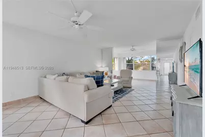 9721 Sunrise Lakes #201, Sunrise, FL 33322 - Photo 5