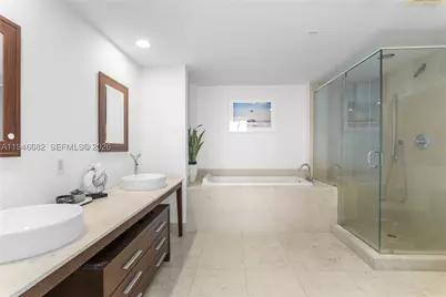 465 Brickell #5505, Miami, FL 33131 - Photo 19