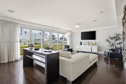 1250 Ocean #PH1, Miami Beach, FL 33139 - Photo 9