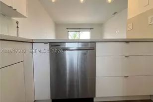 8425 NW 8th, Miami, FL 33126 - Photo 5