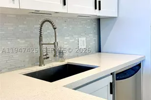 20335 W Country Club, Aventura, FL 33180 - Photo 11
