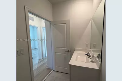909 NE 211th, Miami, FL 33179 - Photo 31