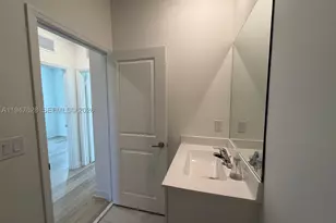909 NE 211th, Miami, FL 33179 - Photo 31